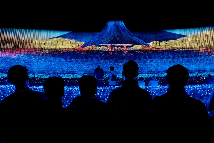 Lichtinstallationen in Nabana no Sato