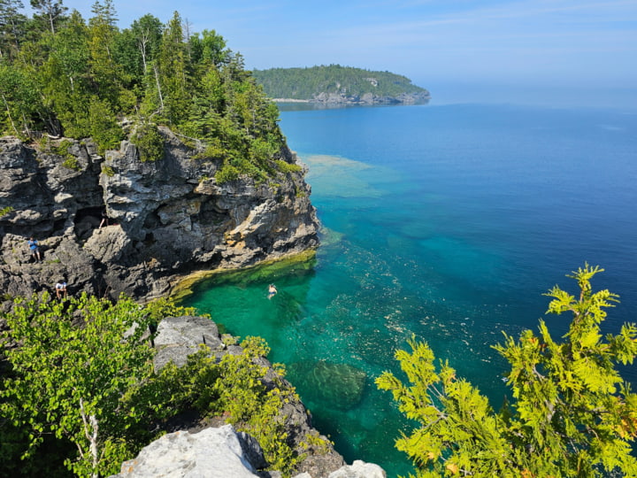 Kristallklares Wasser im Bruce Peninsula National Park