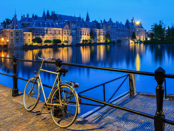 Den Haag bei Nacht