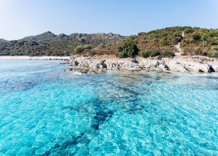 Paradiesisches Wasser am Plage du Lotu